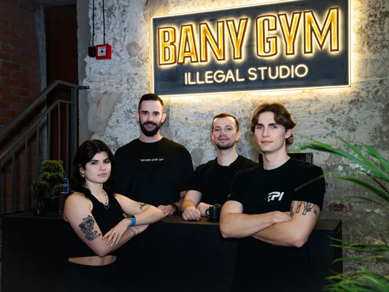 Wnętrze studia Bany Gym - loftowe studio treningowe